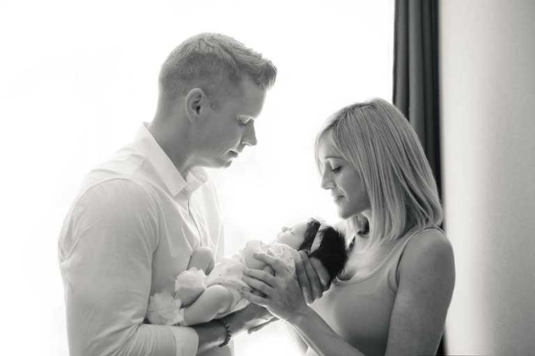 Mom_Dad_Newborn