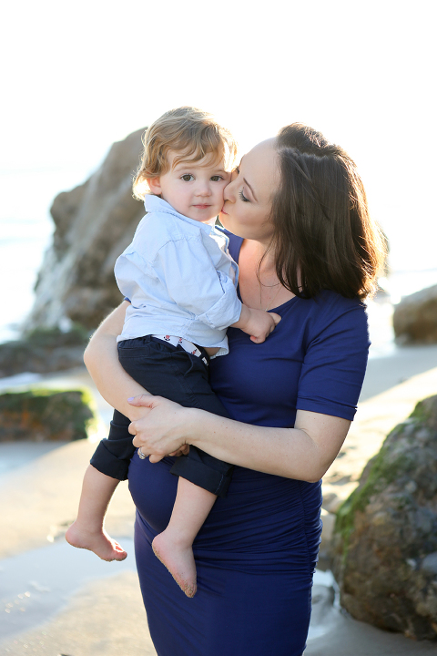 Maternity Photo at the beach, Pregnant mom kissing son, Diana Henderson Photography, Los Angeles Pregnancy Photographer