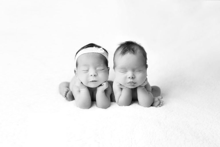 Newborn Twins froggy pose, Newborn Twins Photography Session