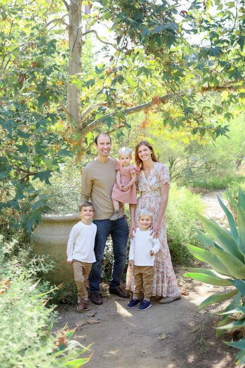 Diana Henderson Photography, Best Los Angeles Family Photographer, What to wear for a family photography session, How to dress my family for a photo shoot, Los Angeles Family Photographer, Arlington Garden Pasadena