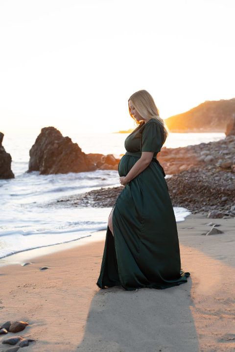 Malibu Beach Pregnancy Photo Session, Beach Maternity Session