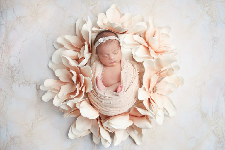 Best Los Angeles Newborn Photographer, Newborn Photographer Los Angeles, Los Angeles Newborn Photographer, Diana Henderson Photography, Glendora Newborn Photographer, Newborn Baby with peach wrap laying in flower