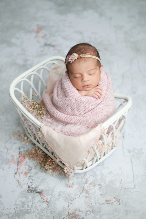 Newborn Photographer Los Angeles, Los Angeles Newborn Photographer, Diana Henderson Photography, Glendora Newborn Photographer, Newborn Baby with pink wrap